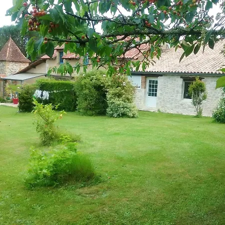 Spacieux En Dordogne Avec Piscine Partagee Et Jardin 140 M² 别墅