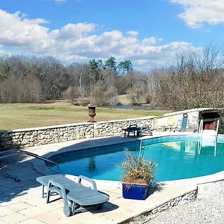 Spacieux En Dordogne Avec Piscine Partagee Et Jardin 140 M² * Bosset